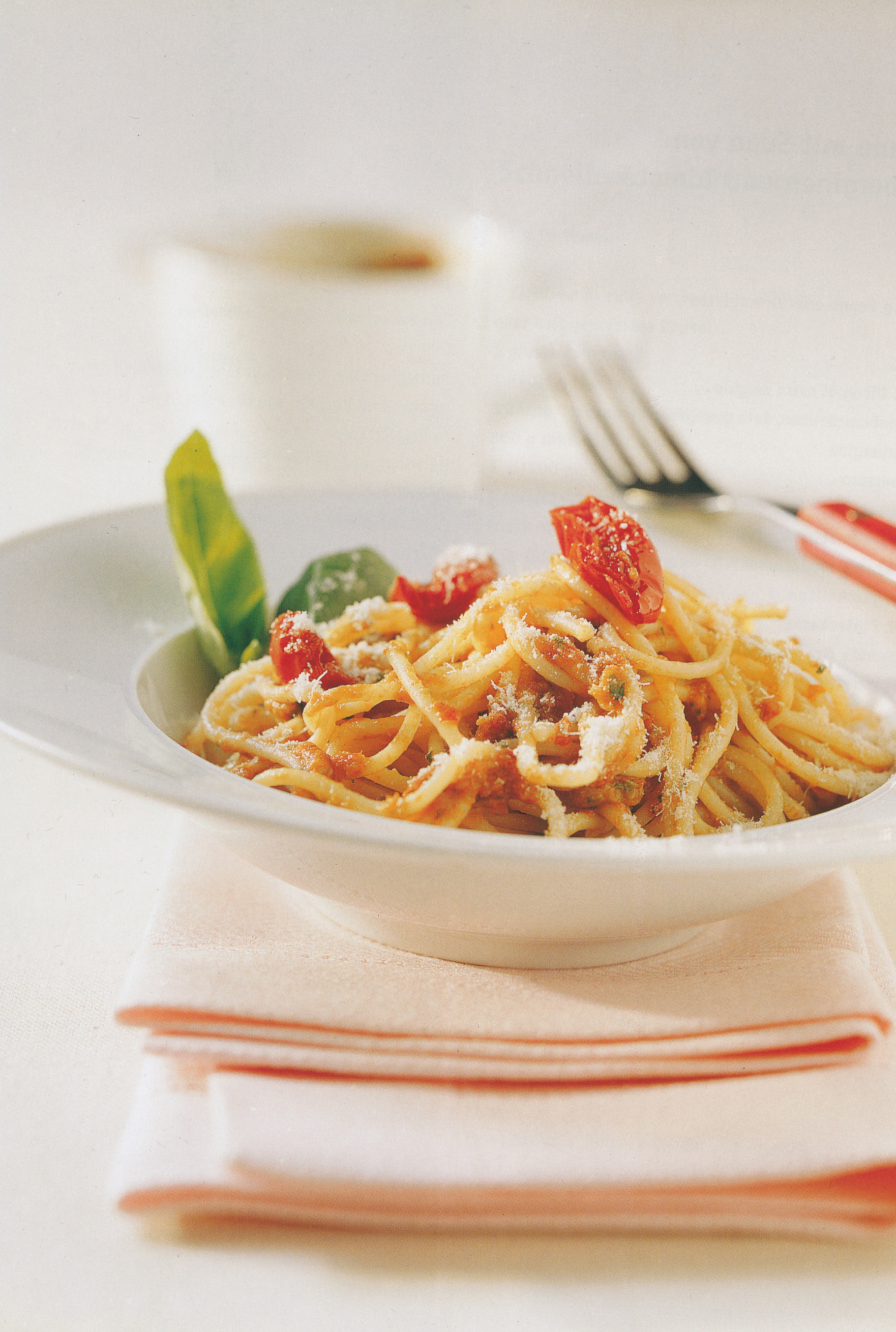 Spaghetti mit Dörrtomatenpesto