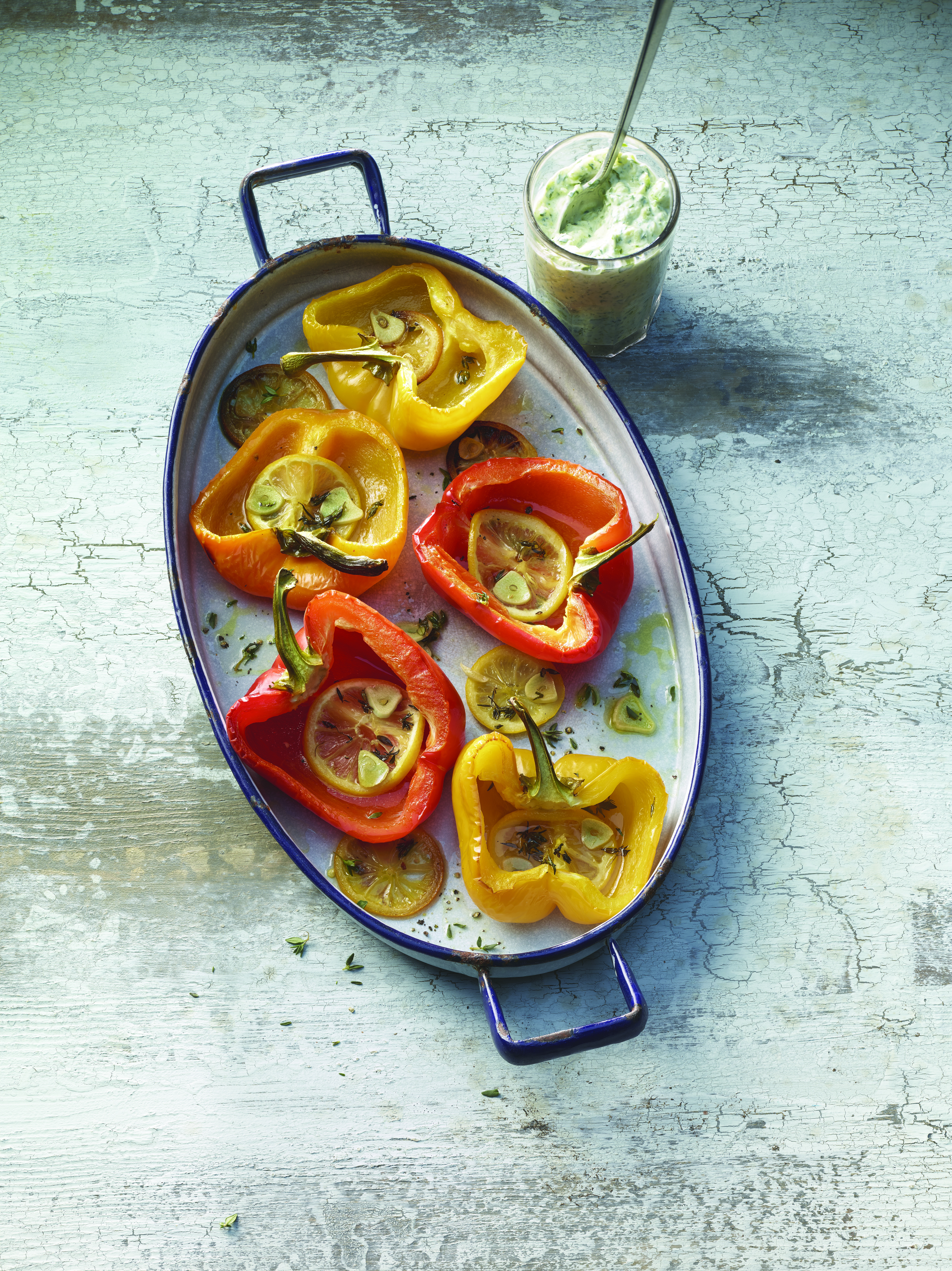 Ofen-Peperoni mit Zucchetti-Dip